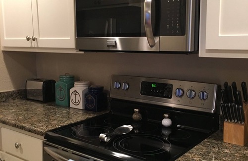 Corpus Christi Condo | BLUE WAVES BEACH RESORT