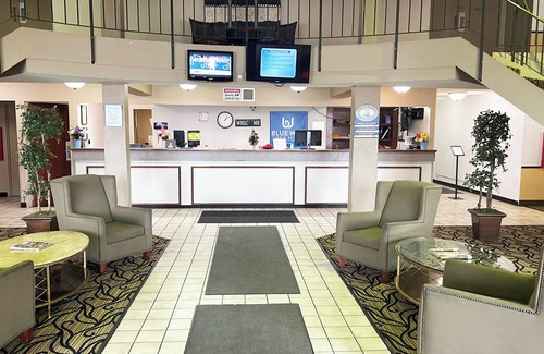 La Crosse Hotel | Blue Way Inn and Suites Lacrosse - Comfort 2 Queen Bed Non Smoking