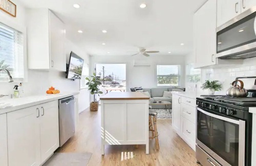 Point Loma Heights House | Blue Whale Beach House!
