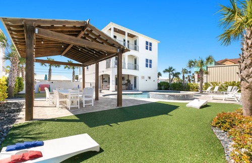 Frangista Beach House | Blue Whale: Your Luxury Beach Escape