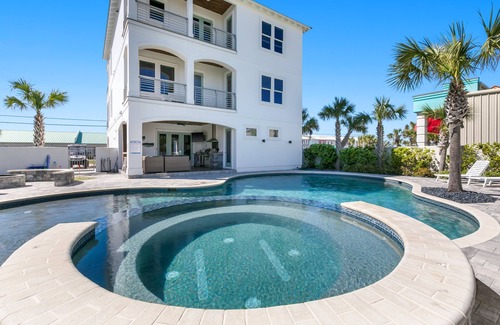Frangista Beach House | Blue Whale: Your Luxury Beach Escape