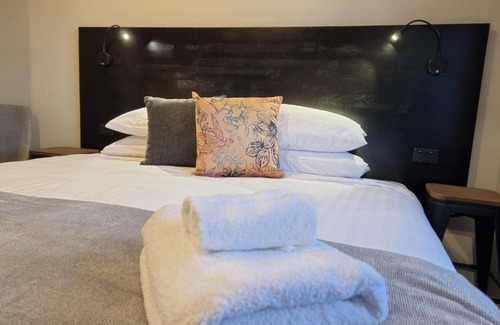 Waratah West Cabin | Blue Wren Lodge Waratah