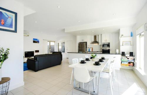 Aldinga Beach Apartment | Blue Zone - Aldinga Beach - C21 SouthCoast Holidays