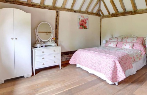 Cranbrook House | Bluebell Byre in the beautiful Cranbrook