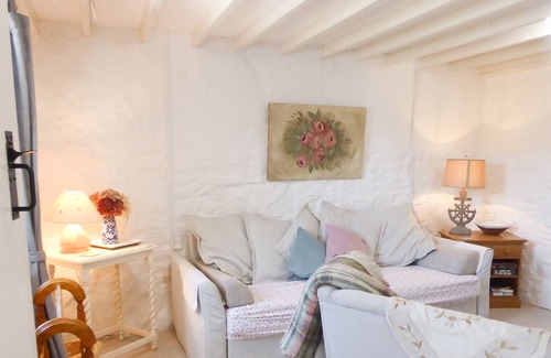 Kilmore Cottage | BLUEBELL COTTAGE, family friendly in Kilmore Quay, County Wexford