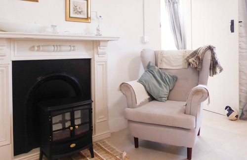 Kilmore Cottage | BLUEBELL COTTAGE, family friendly in Kilmore Quay, County Wexford