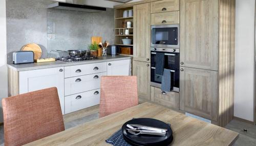 South Cerney House | Bluebell Lodge