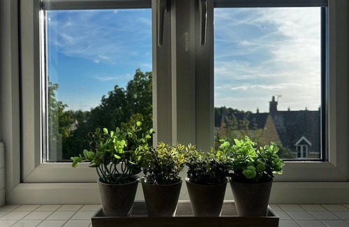 Carterton Apartment | Bluebell Retreat near Cotswolds