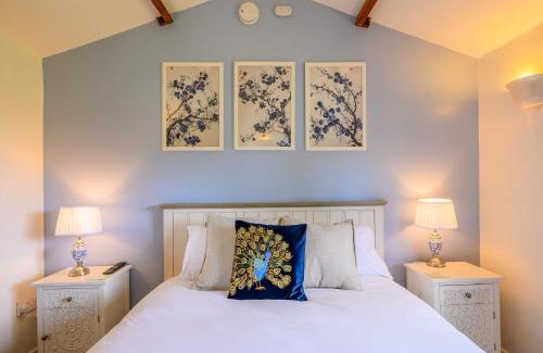 Staple Hill Hotel | Bluebells by StayStaycations