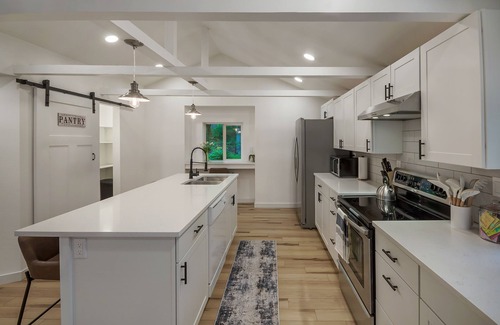 Union House | Blueberry Cabin 3bdrm near Alderbrook w/Hot Tub