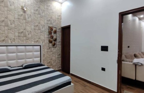 Faridabad House | Blueberry Mountain Hills