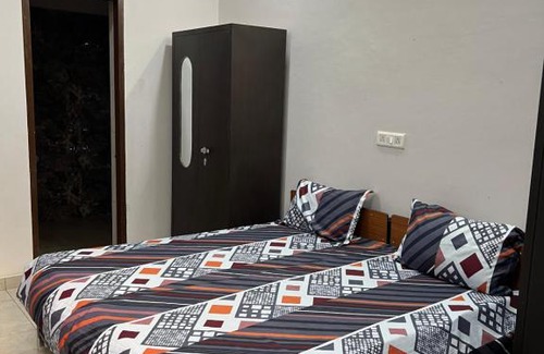 Phagwara House | BLUEBERRY PG