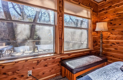 Boswell House | BlueBird Cabin ~ on Livingston Creek