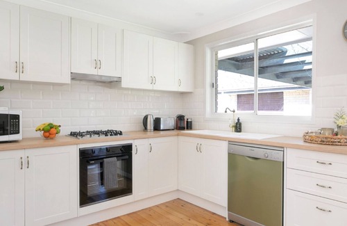 Bowral House | Bluebird Cottage – cheerful and cosy home, short distance to Bowral