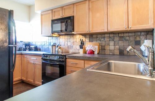 River West House | Bluebird Day - Casa Luna