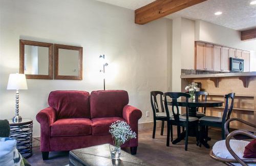 River West House | Bluebird Day - Casa Sol