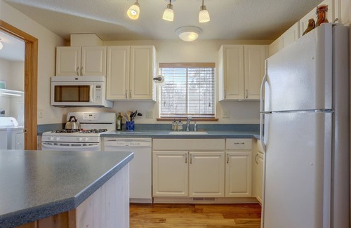 River West House | Bluebird Day - Juniper Retreat