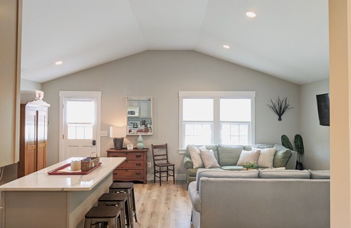 Mount Pleasant House | Bluebird Guest House