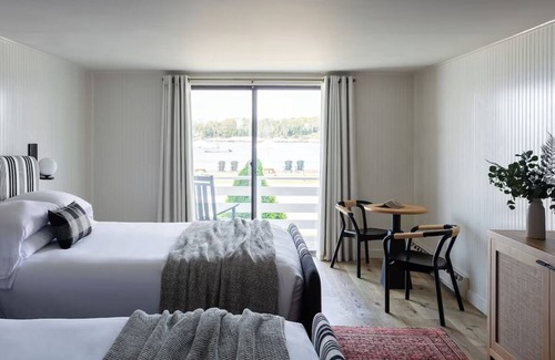 Ocean Point House | Bluebird Ocean Point Inn | Ocean Point Two-Bedroom Suite | Free Coffee and Tea