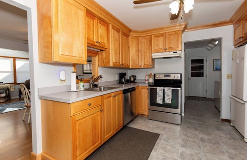 Vermilion House | Bluebird's Road to Happiness
