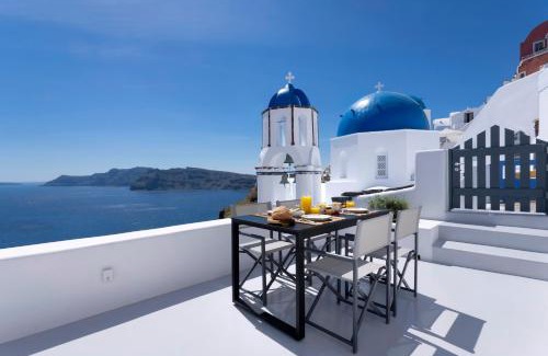 Oia Villa | Bluedome Cavehouses by Otium Villas