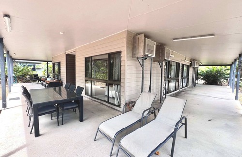 Mission Beach House | Bluefin House beachfront access