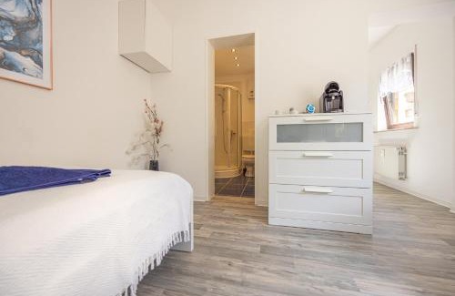 Kelsterbach Apartment | Bluegate Suite - Airport Guesthouse