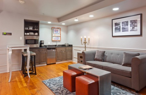 Central Business District Hotel | Bluegreen Club La Pension