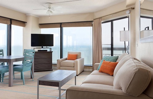 Downtown Myrtle Beach Resort | Bluegreen SeaGlass Tower, 1 Bedroom Standard Condo, Free WiFi and Parking