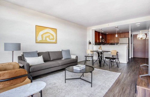 Ballston Apartment | Blueground | Ballston, pool, nr Arlington National Cemetery