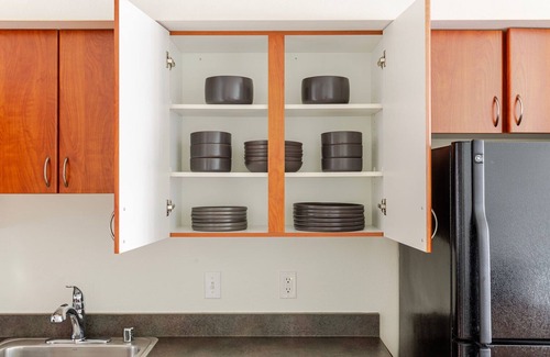 West Bellevue Apartment | Blueground | Bellevue, AC, gym & bbq, nr park