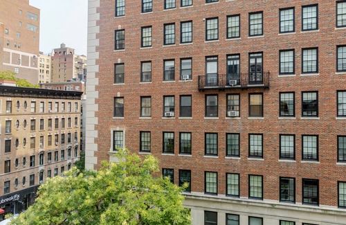Upper East Side Apartment | Blueground | Carnegie Hill, fitness center, nr Central Park