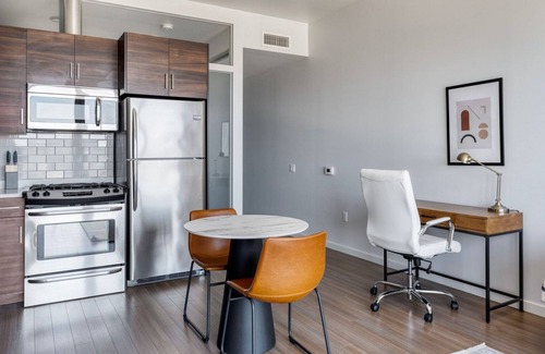 Civic Center Apartment | Blueground | Civic Center, pool, nr Civic Center