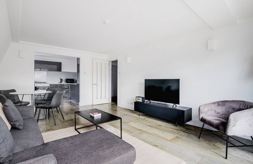 Farringdon Apartment | Blueground | Clerkenwell, nr Barbican & St. Paul's