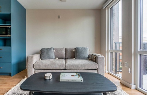 Columbia Heights Apartment | Blueground | Columbia Heights, rooftop pool, nr Meridian Hill Park