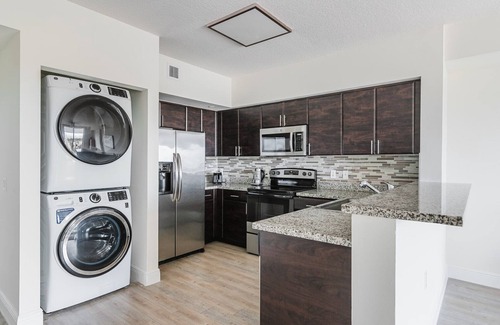 Douglas Apartment | Blueground | Coral Gables 1bd apartment