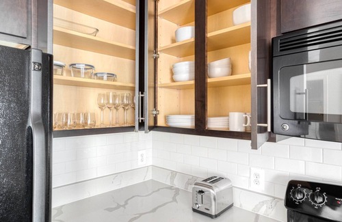 Arlington Apartment | Blueground | Crystal City, fitness center, nr Pentagon