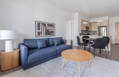 Fremont Apartment | Blueground | East Industrial, pool & AC, nr park