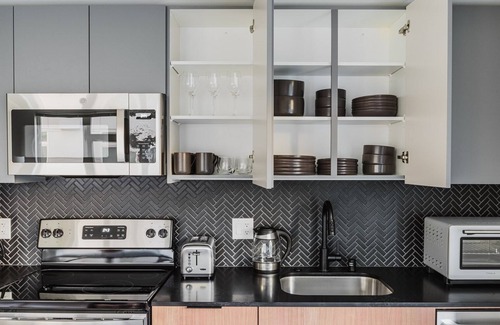 Atlantic Apartment | Blueground | First Hill 1bd apartment