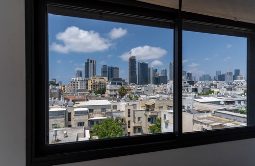 Florentin Apartment | Blueground | Florentine, City view, Top Floor (TLV-1)