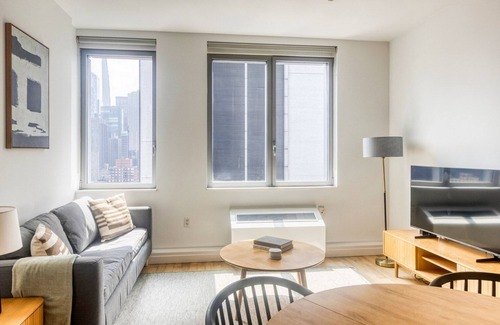 Hell's Kitchen Apartment | Blueground | Hell's Kitchen, view, nr Hudson River