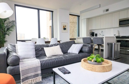 Reston Apartment | Blueground | Hunter Mill District, pool, nr Lake Anne
