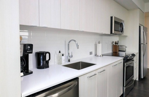 Reston Apartment | Blueground | Hunter Mill District, pool, nr Lake Anne
