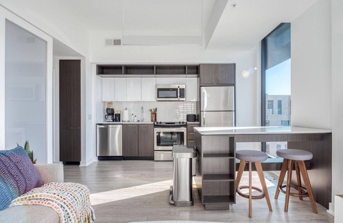 Reston Apartment | Blueground | Hunter Mill District, pool, nr Lake Fairfax