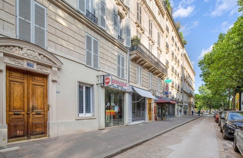 Quartier de l'Ecole-Militaire Apartment | Blueground | Invalides, nr Champs de Mars