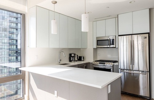 Hunters Point Apartment | Blueground | Long Island City, balcony, nr Gantry Plaza State Park