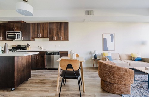 Mountain View Apartment | Blueground | Mountain View 1bd apartment