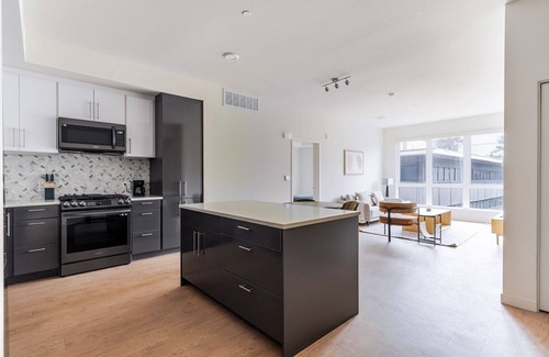 Piedmont Avenue Apartment | Blueground | Oakland, AC, gym & rooftop BBQ