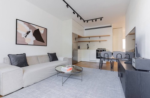 Old North Apartment | Blueground | Old North, Renovated, Balcony (TLV-39)