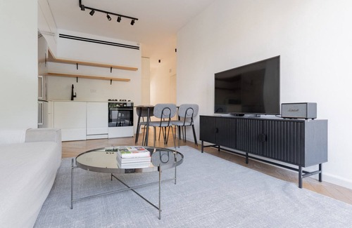 Old North Apartment | Blueground | Old North, Renovated, Balcony (TLV-39)